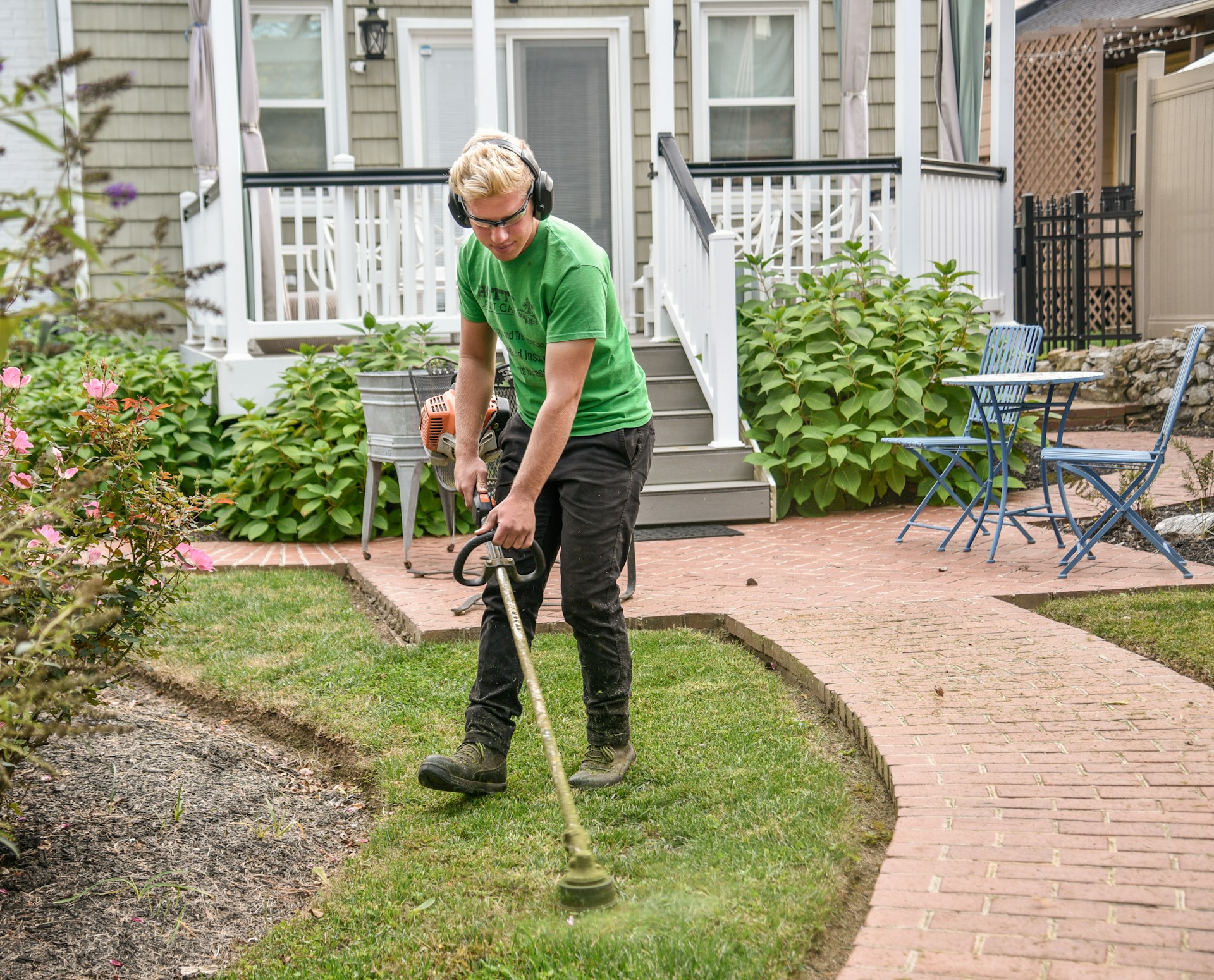 The Best Cordless Strimmers